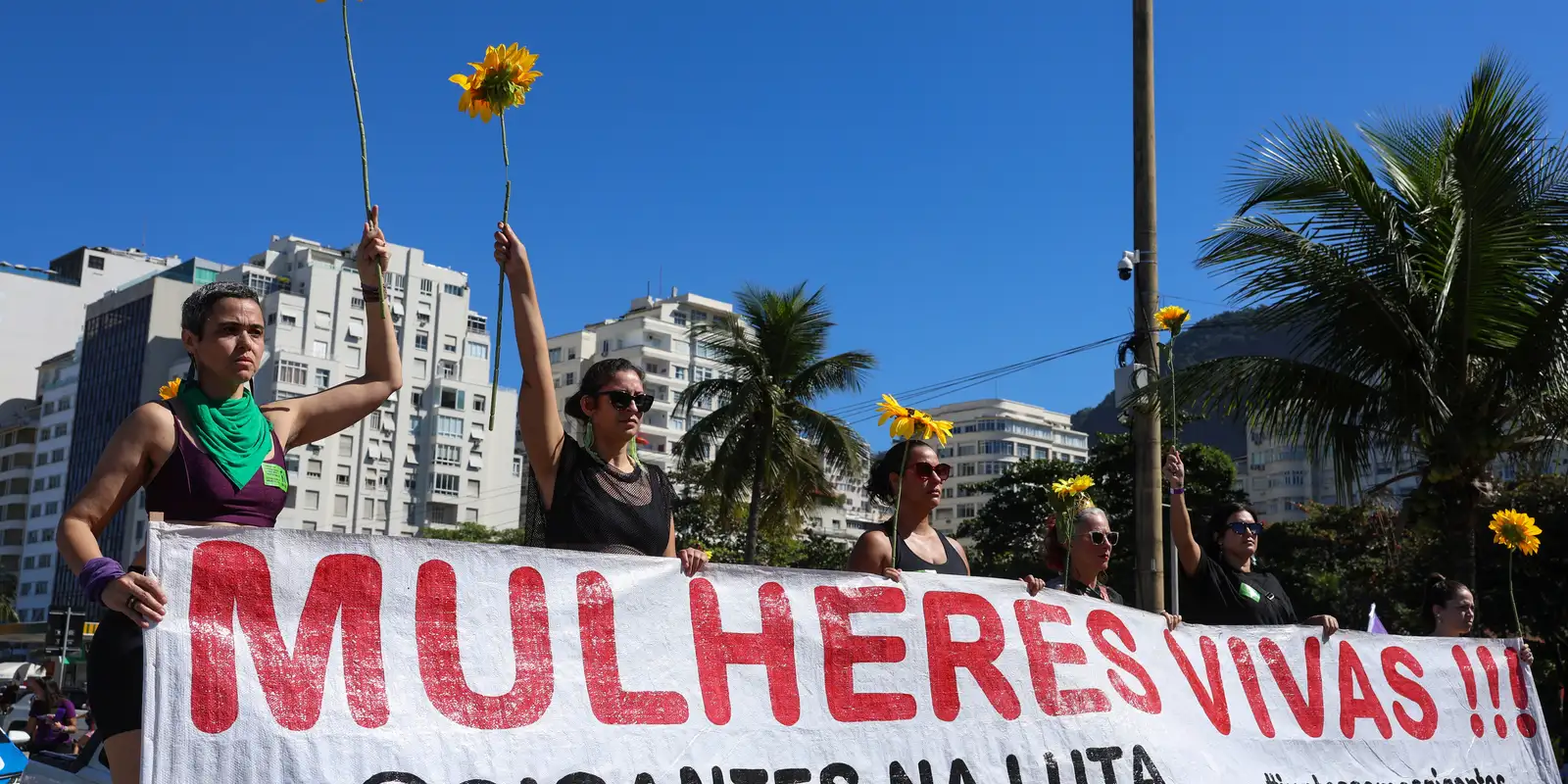 Protestos exigem votação urgente do projeto de lei da misoginia no Brasil