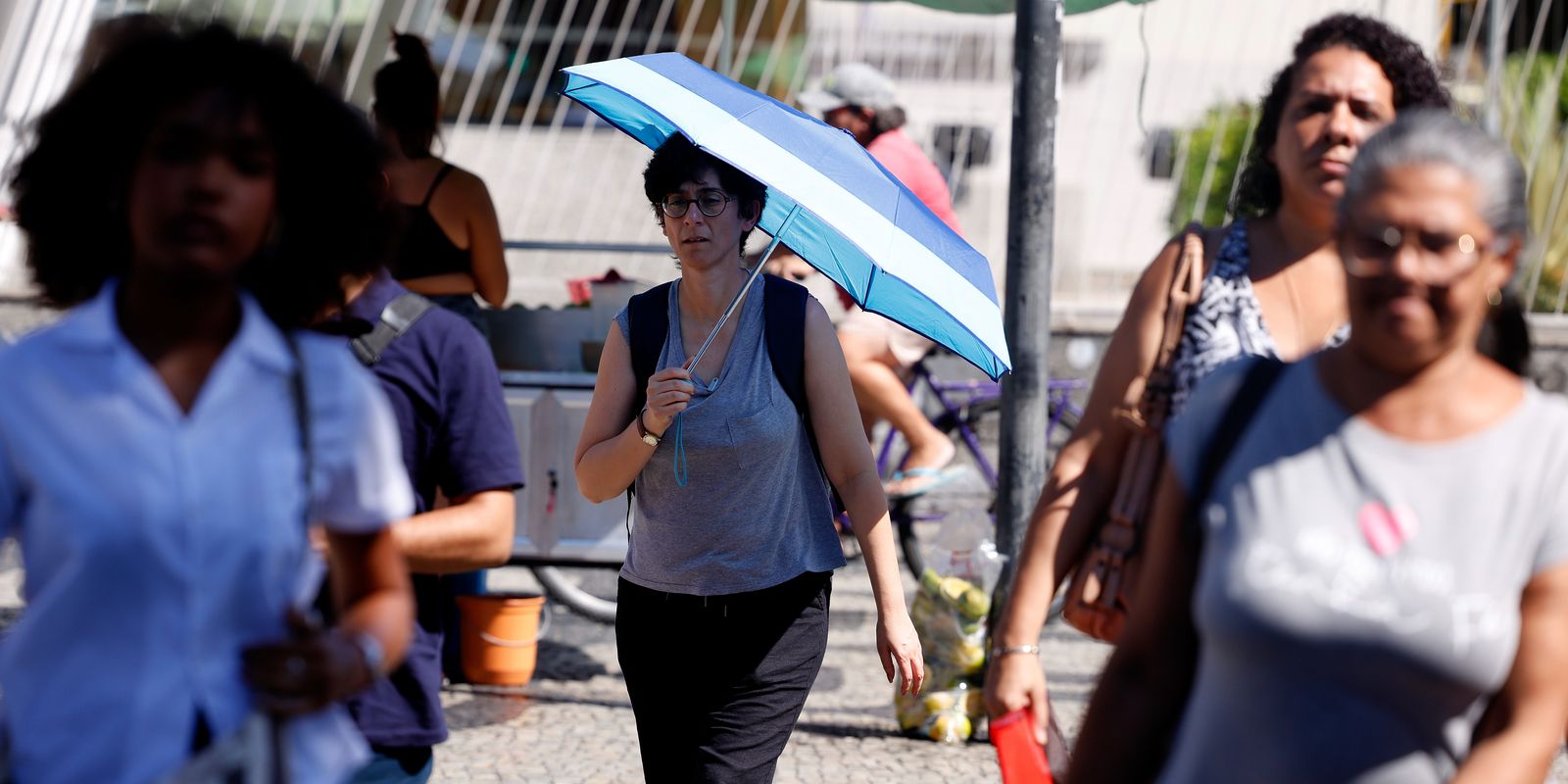 Projeção do salário mínimo para 2027 prevê reajuste para R$ 1.741 e impacto em benefícios
