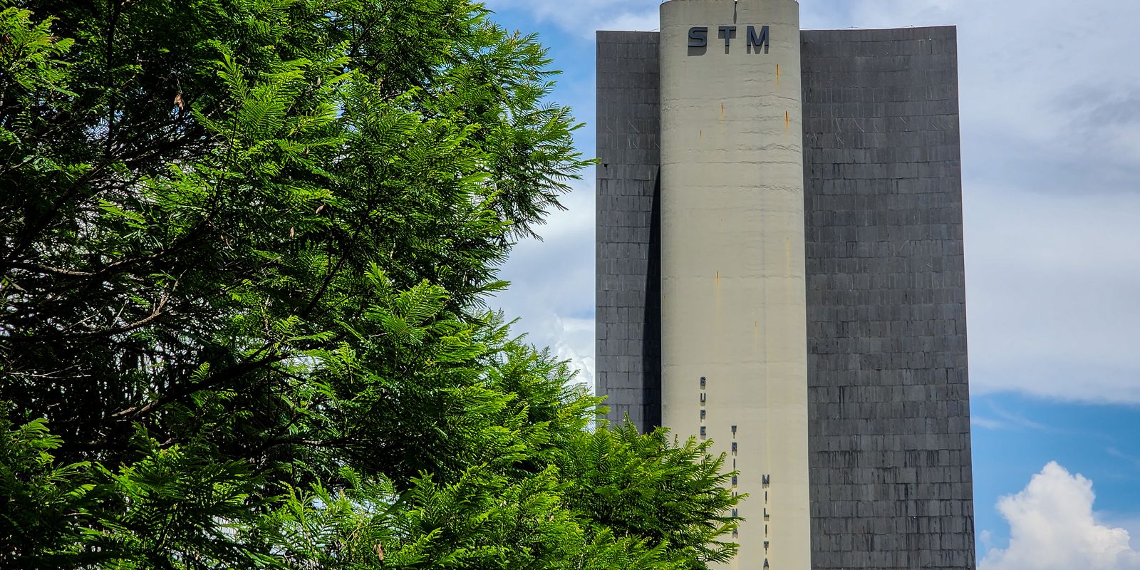 STM decreta perda de patente de oficial que transmitiu HIV
