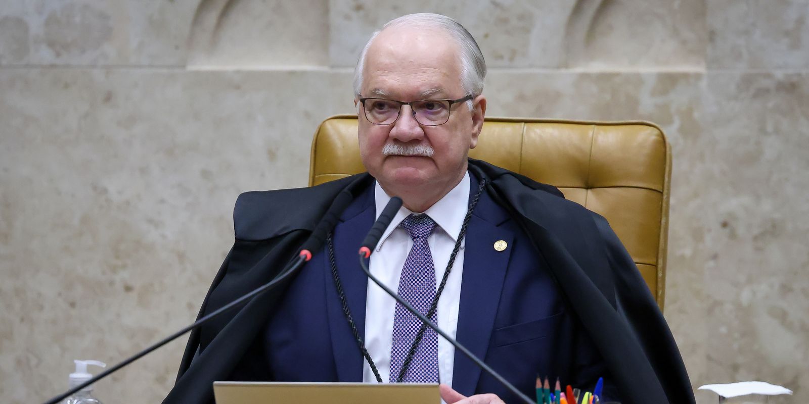Edson Fachin anula decisões de ministros e trava impasse sobre comando da Polícia Federal