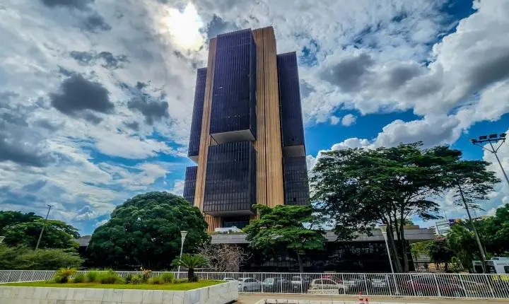 Bancos remanejam R$ 5,7 bilhões em valores esquecidos para o Desenrola Brasil