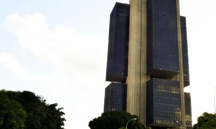 BC aperta regras de provedores de TI para instituições financeiras