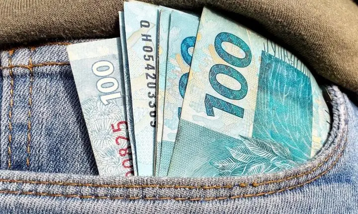 Bolsa Família de agosto é pago pela Caixa a beneficiários com NIS final 4