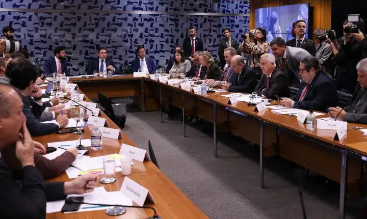Governo retira urgência do PL da escala 6x1 e destrava pauta da Câmara