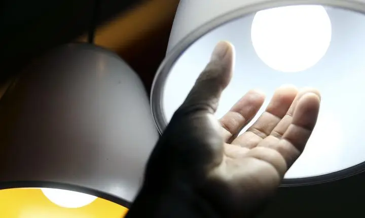 Reajuste na conta de luz impacta consumidores em São Paulo