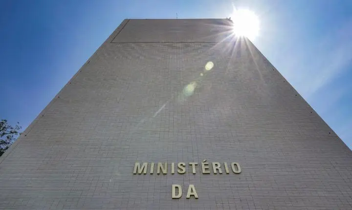 Ministérios da Defesa e das Cidades são os mais afetados por novo bloqueio no Orçamento de 2026