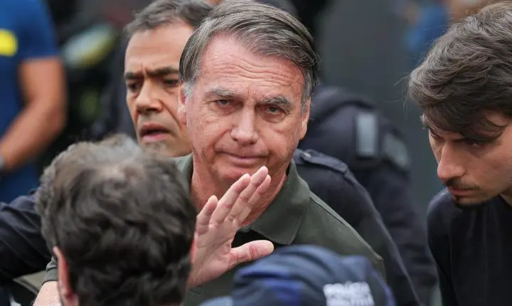 Polícia Civil do DF solicita ao STF depoimento de Bolsonaro sobre arma apreendida