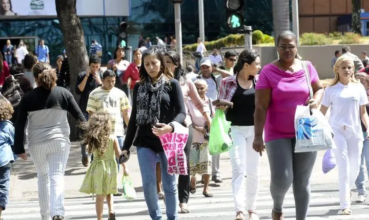 Desemprego cai para 5,1% em dezembro, o menor já registrado