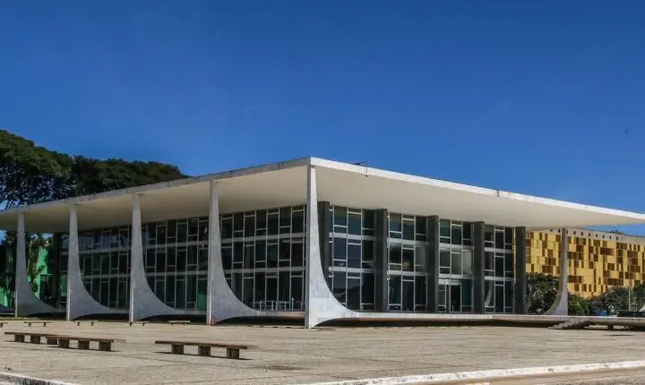 Flávio Dino aciona PF para investigar R$ 55,4 milhões em irregularidades nas emendas Pix apontadas pelo TCU