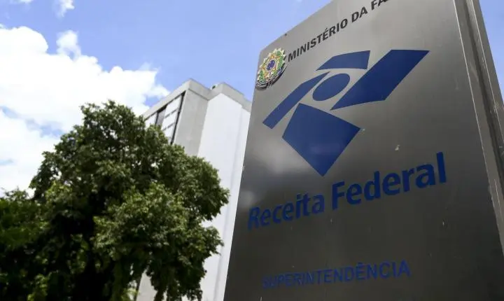 Emissão de notas fiscais com campos de CBS e IBS passa a ser obrigatória