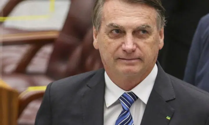 Exército entrega armas de Bolsonaro à PF, seguindo determinação do STF, mas duas estão ausentes