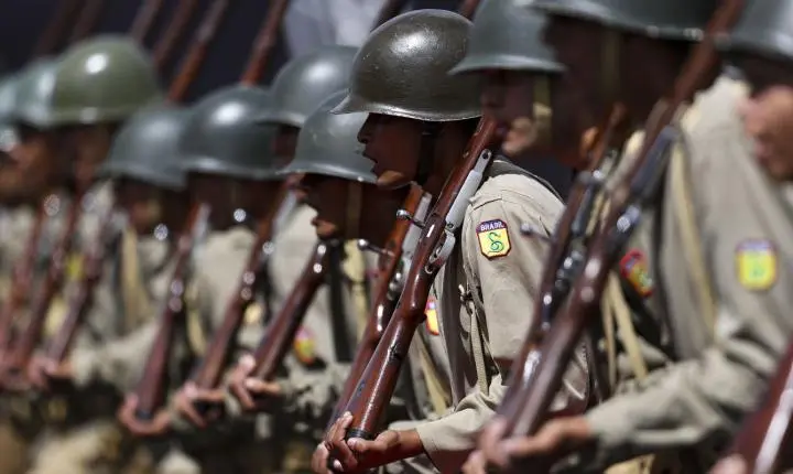 Exército mantém patrulhamento de fronteira apesar de bloqueio orçamentário