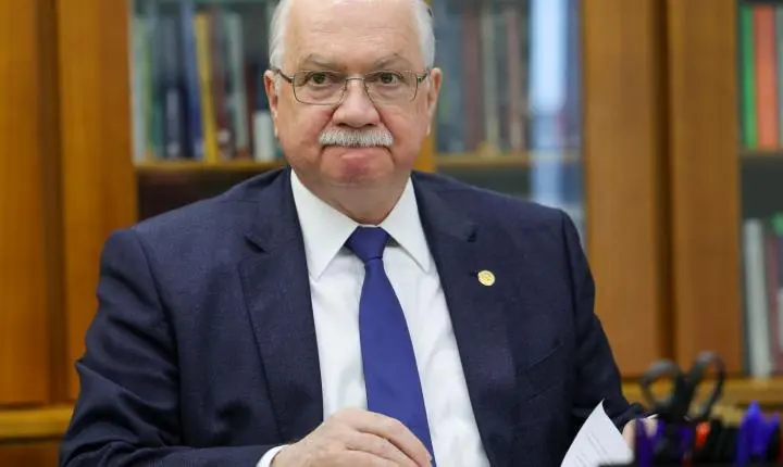 STF busca definir regras para supersalários e penduricalhos ainda em junho, afirma Fachin
