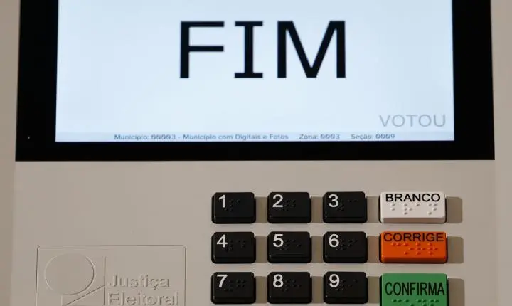Federação PSOL-Rede formaliza apoio à reeleição de Lula na disputa presidencial