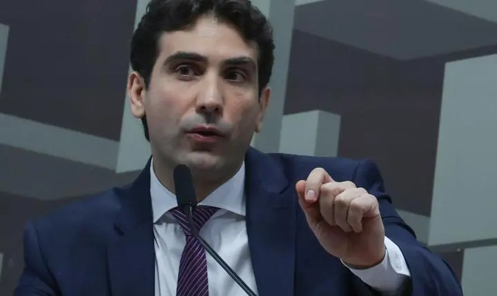 Galípolo, presidente do BC, critica pressão de instituições não bancárias para acessar o FGC