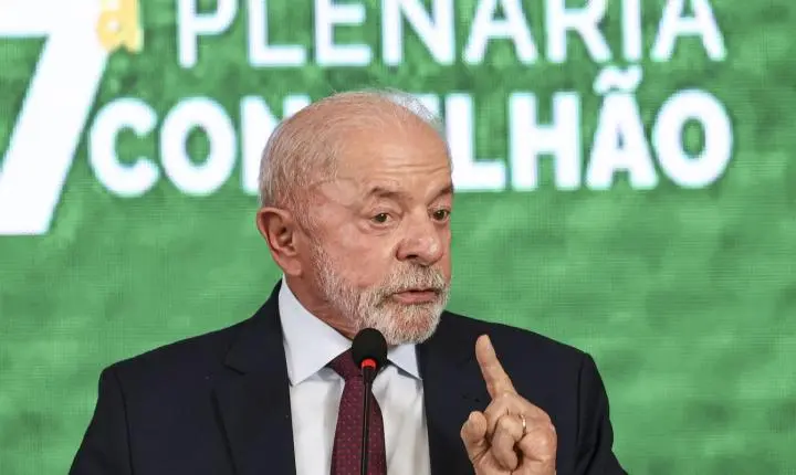 Lula revela estudo para devolução de celulares roubados via Correios