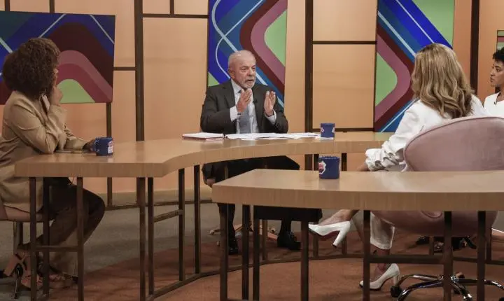Lula reforça fiscalização de preços dos combustíveis e debate minerais críticos e bets