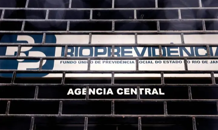 Operação Compliance Zero mira Cláudio Castro por aportes da RioPrevidência em fundos do Banco Master