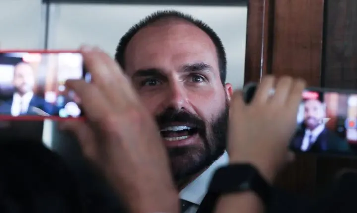 PGR pede condenação de Eduardo Bolsonaro no STF por coação no processo