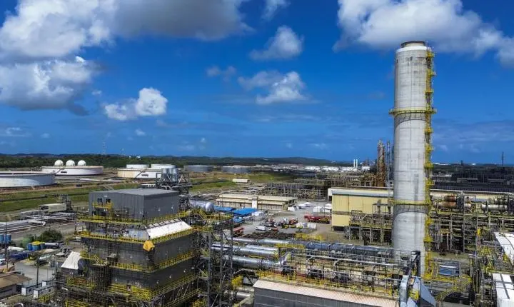 Refinarias da Petrobras atingem fator de utilização acima de 100%