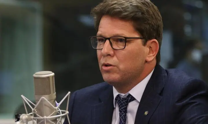 STF investiga emenda parlamentar ligada a produtor de filme sobre Bolsonaro