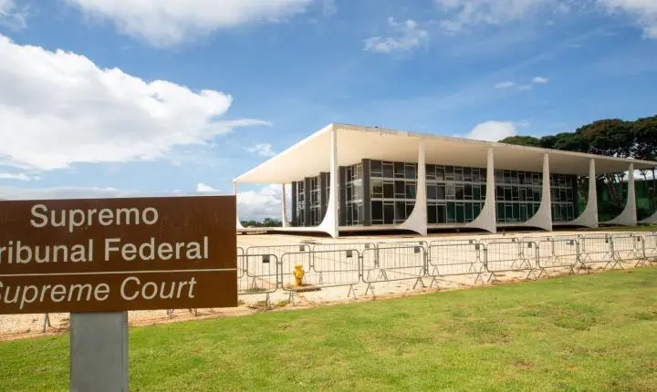 STF busca articulação jurídica após notificação de Moraes em processo nos EUA