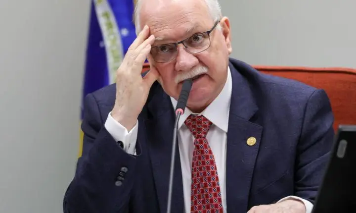 Fachin reitera independência do STF em meio a pressões externas e tarifaço dos EUA