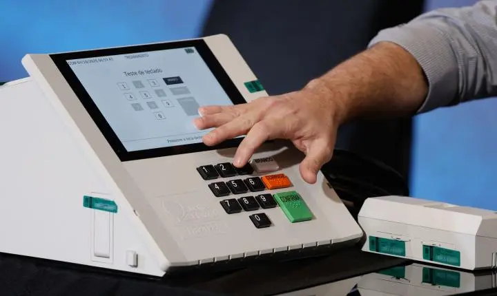 TSE reforça que a totalização de votos na urna eletrônica é transparente e auditável