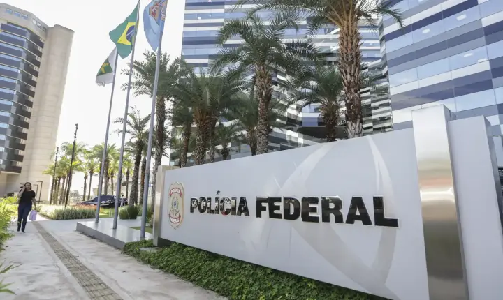 PF envia íntegra de dados do celular de Daniel Vorcaro a ministros do STF